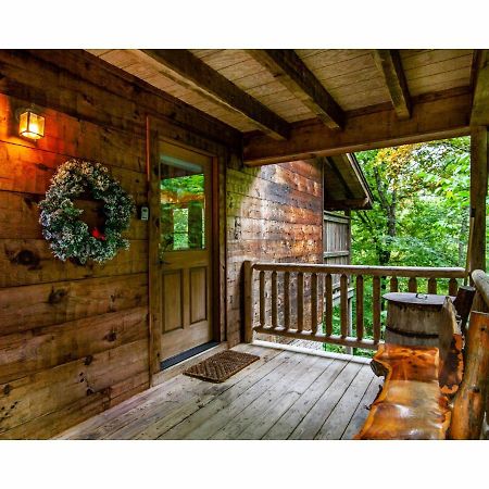 Peekaboo With Hot Tub, Pool Table, And Jacuzzi Villa Pigeon Forge Eksteriør bilde