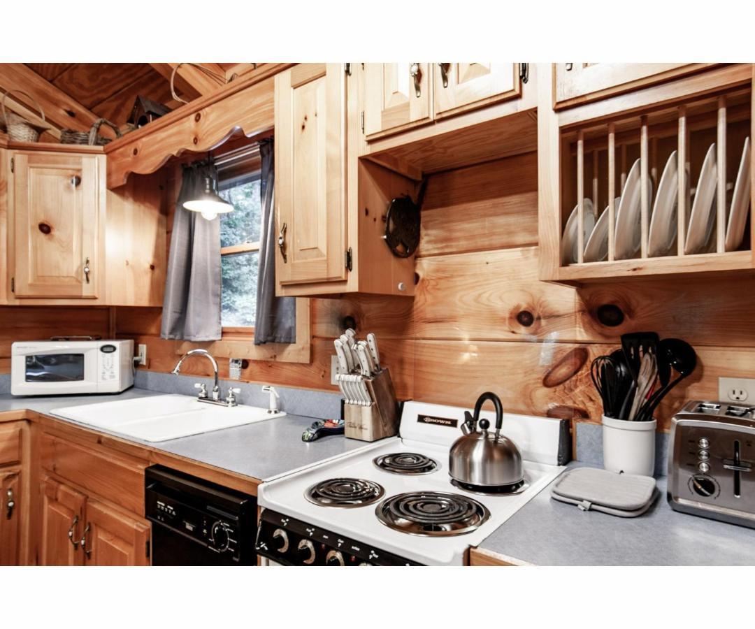 Peekaboo With Hot Tub, Pool Table, And Jacuzzi Villa Pigeon Forge Eksteriør bilde