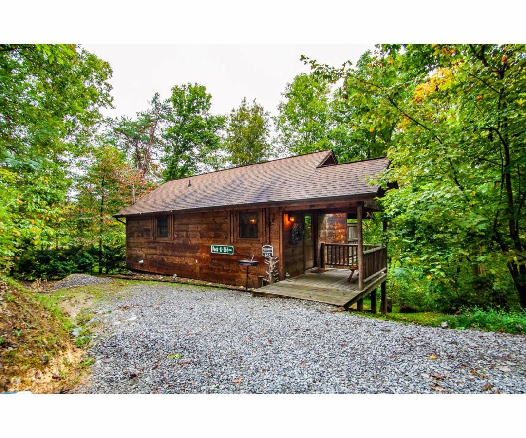Peekaboo With Hot Tub, Pool Table, And Jacuzzi Villa Pigeon Forge Eksteriør bilde