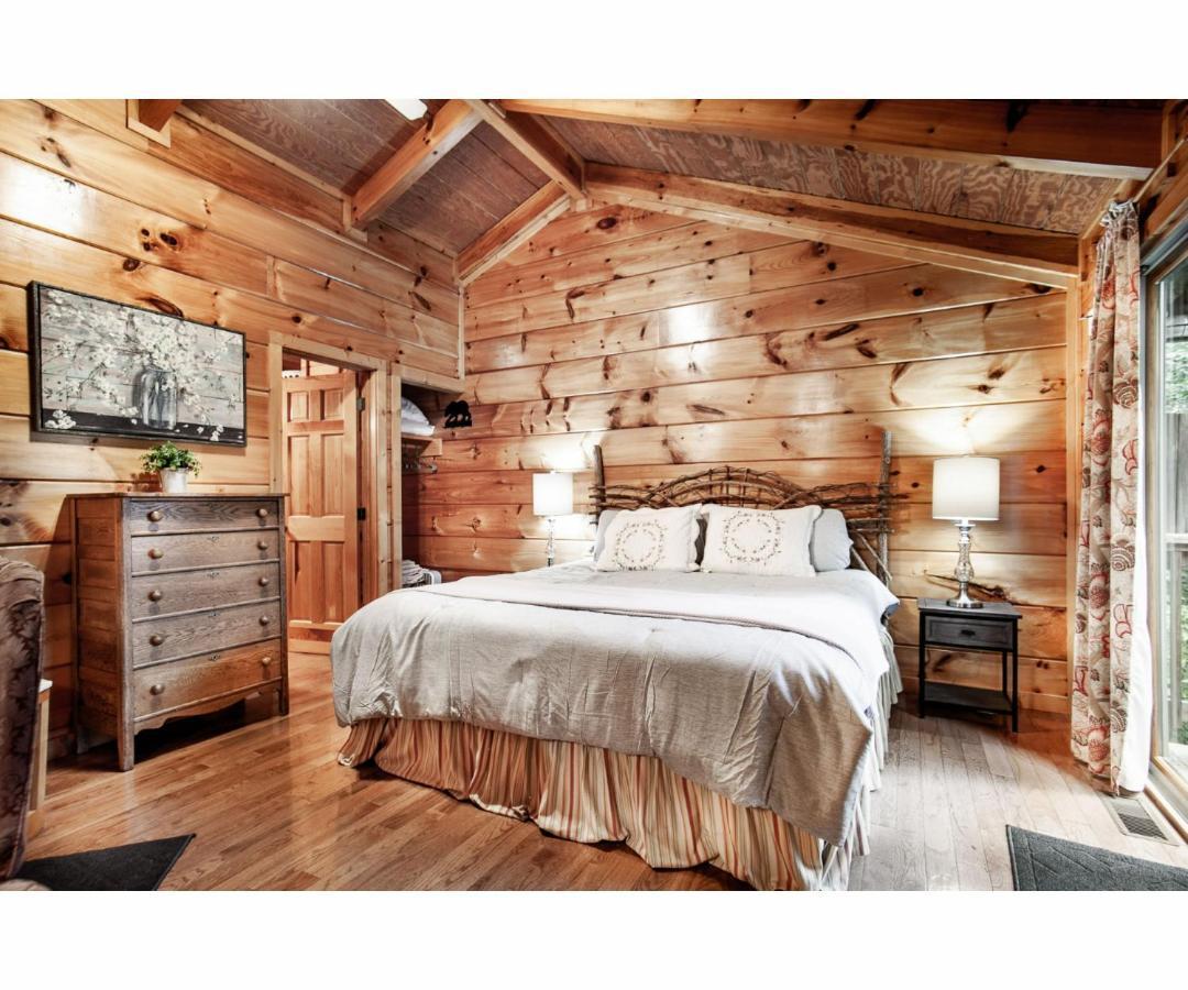 Peekaboo With Hot Tub, Pool Table, And Jacuzzi Villa Pigeon Forge Eksteriør bilde