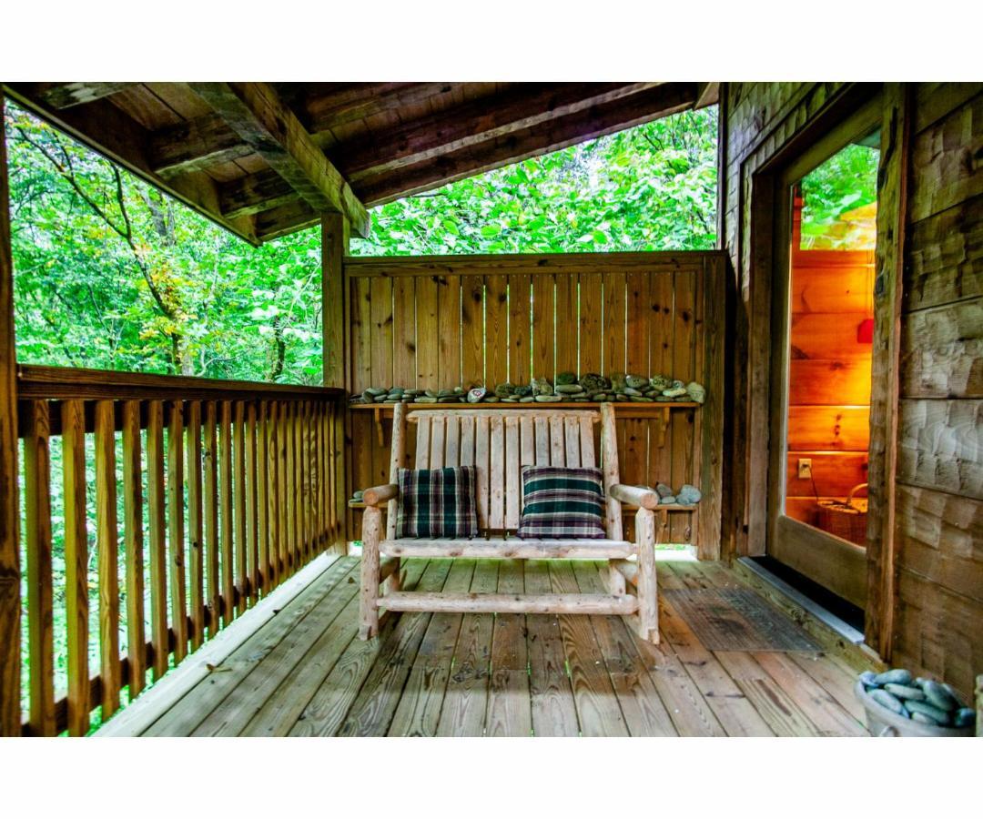 Peekaboo With Hot Tub, Pool Table, And Jacuzzi Villa Pigeon Forge Eksteriør bilde