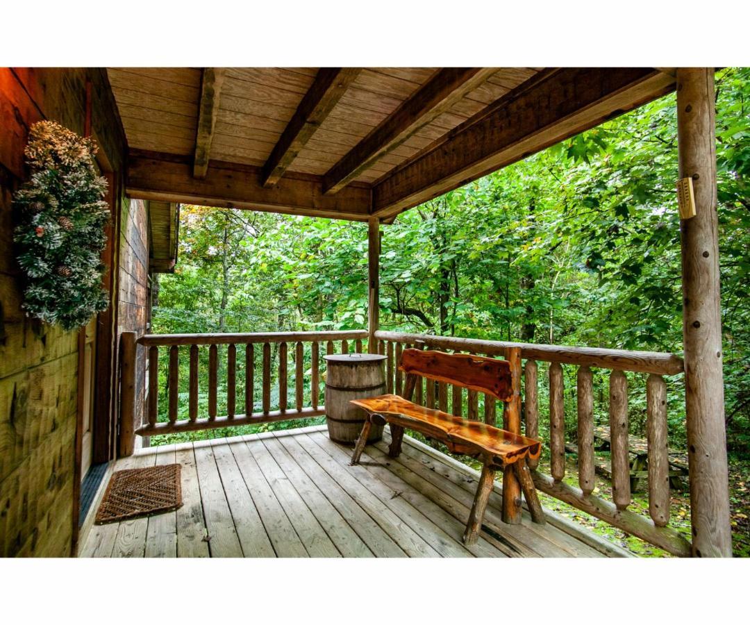 Peekaboo With Hot Tub, Pool Table, And Jacuzzi Villa Pigeon Forge Eksteriør bilde