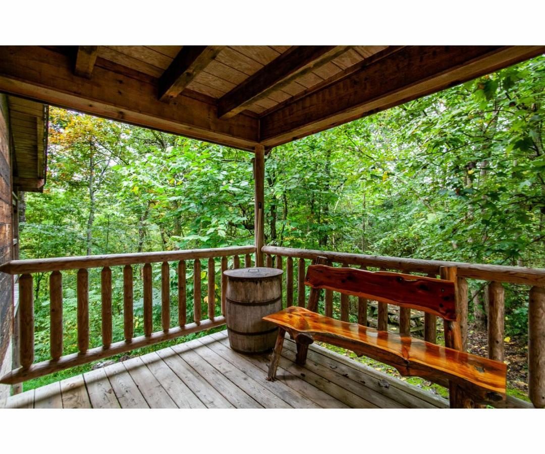 Peekaboo With Hot Tub, Pool Table, And Jacuzzi Villa Pigeon Forge Eksteriør bilde